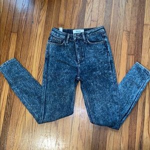 BDG acid wash high waist skinny leg jeans